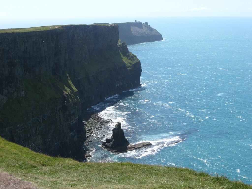 O'Learys Lodge Doolin Esterno foto